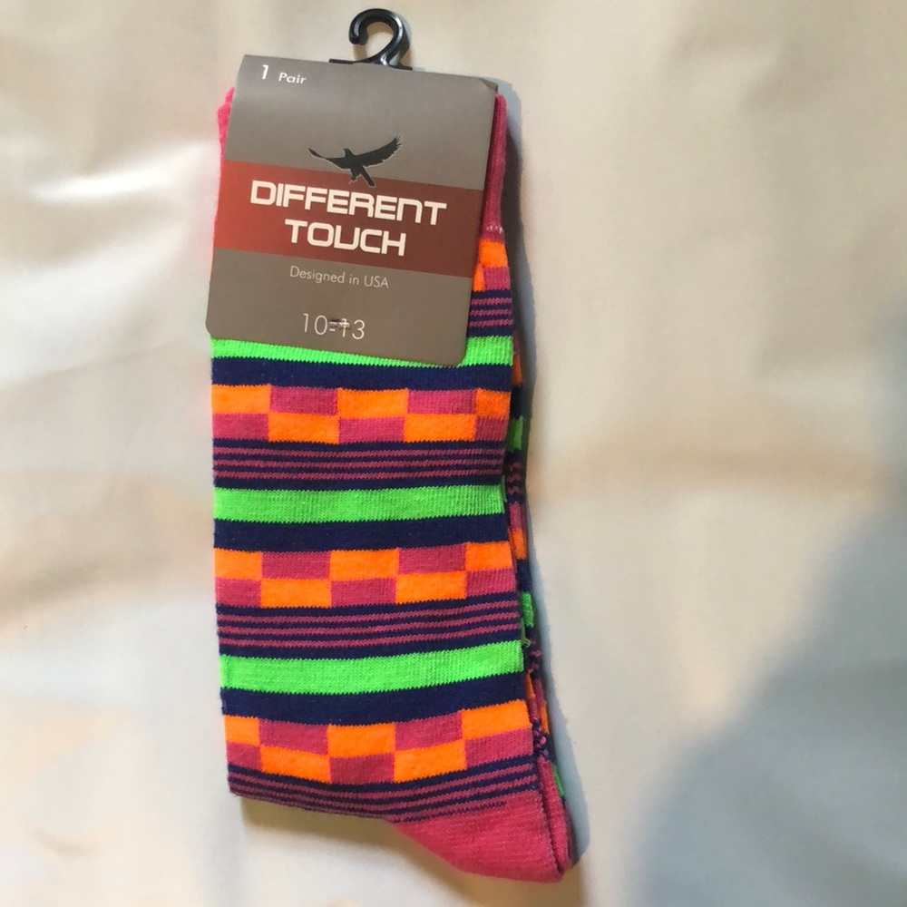 Different Touch Multicolor Long Thin Midcalf Socks 1 Pair Mens 10-13 NWD